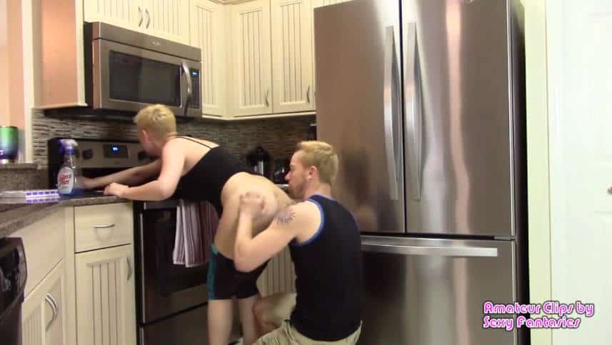 Brittany Lynn – MILF Mom Seduces With Ass Scratching Leading to Cock Riding and Taking Cum Inside Her