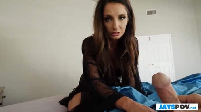 Silvia Saige – Horny Step Mom Takes Care of Morning Wood