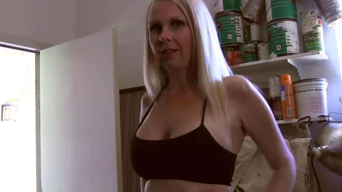 Kylie DeVille – My Aunt is a MILF