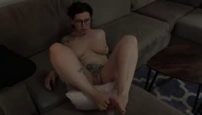 Bettie Bondage – Mommy’s Feet Are Yours