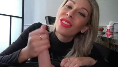 Nikki Brooks – Before School Handjob