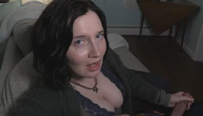 Bettie Bondage – Hooking up with Cock-Hungry MILF