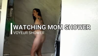 Kelly Payne – Watching Mom Shower