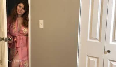 Bea York – Mom Wakes You Up with a BJ and Fuck